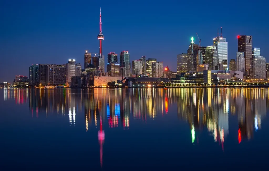 Visit Canada